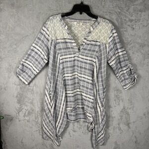 Umgee USA Tunic Top Womens XL Gray White Stripe Lace Boho Asymmetrical Hem Shirt